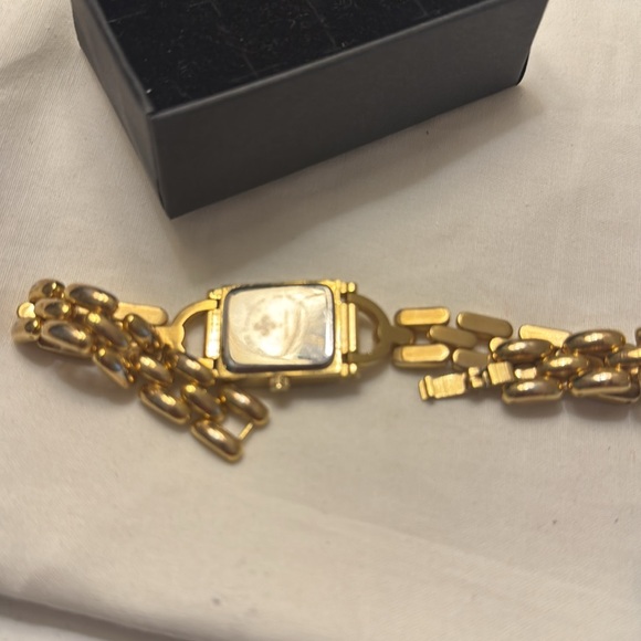 JBK Jackie O’ Gold Tone Chain Link Watch - Picture 7 of 8
